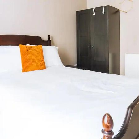Homely 3 Bedroom In The Heart Of Central Edinburg Exteriör bild