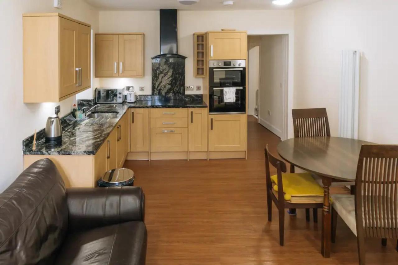 Homely 3 Bedroom In The Heart Of Central Edinburg Exteriör bild