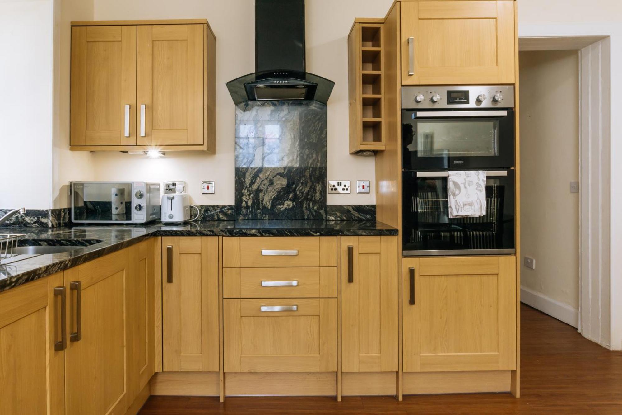 Homely 3 Bedroom In The Heart Of Central Edinburg Exteriör bild